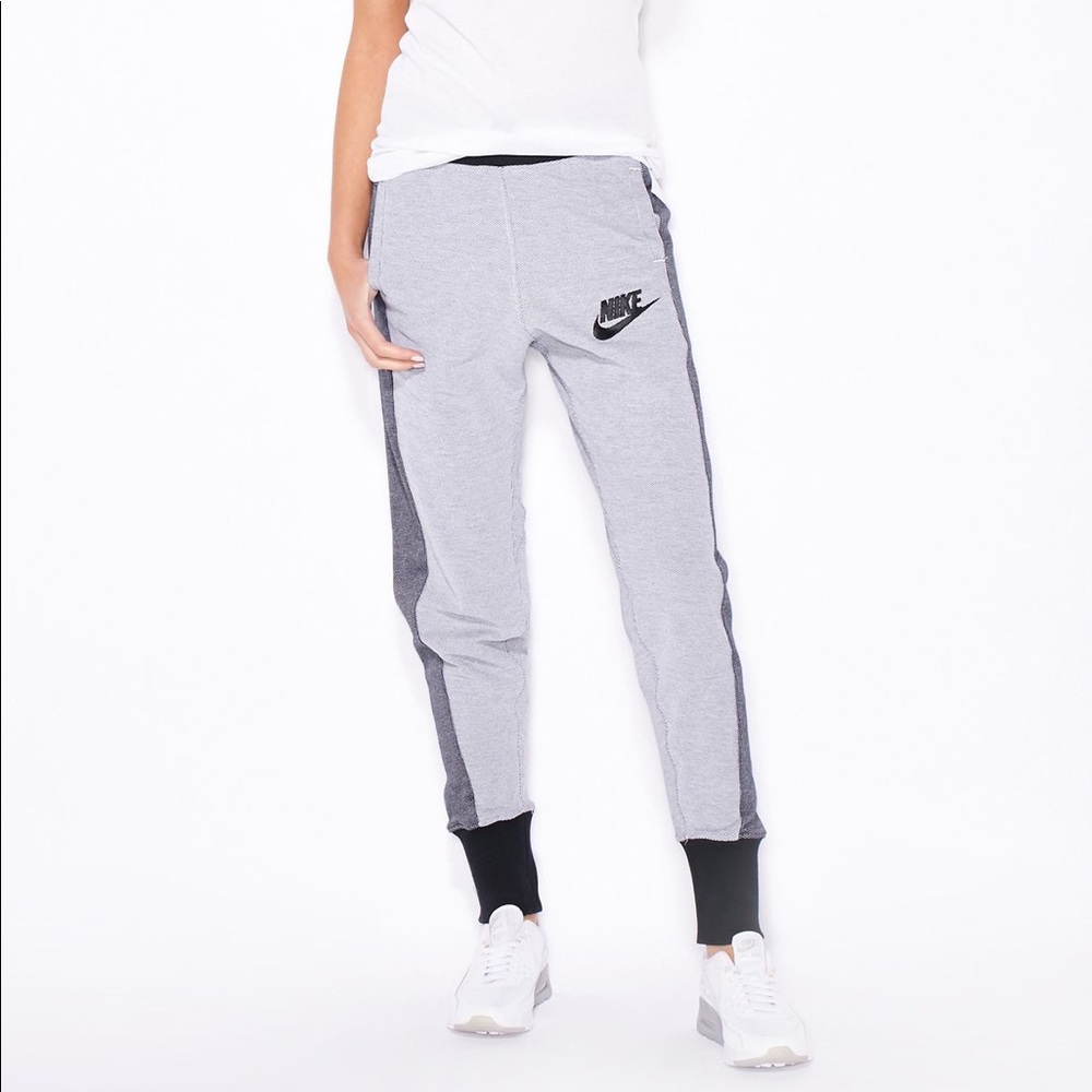 Nike Woven Joggers